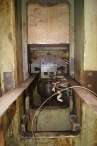 Kniehebelpresse TMP Voronezh K04.127.846 - 4000 ton (ID:S90505) - Dabrox.com