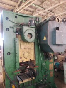 Kniehebelpresse Barnaul KB8336 - 400 ton (ID:75389) - Dabrox.com