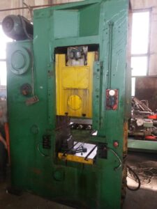 Kniehebelpresse Barnaul KB8336 - 400 ton (ID:75389) - Dabrox.com
