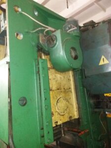 Kniehebelpresse Barnaul KB8336 - 400 ton (ID:75389) - Dabrox.com