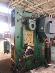 Kniehebelpresse Barnaul - 400 ton