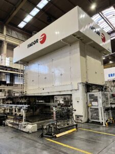 Blechumformung presse Fagor - 2400 ton
