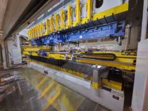 Blechumformung Presse Aida DSF-TE4-20000-730-250 - 2000 ton (ID:76378) - Dabrox.com