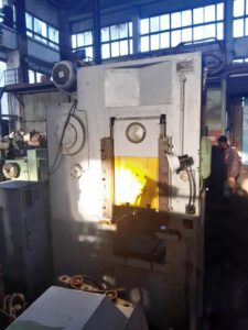 Kniehebelpresse Barnaul KB8334 - 250 ton (ID:75383) - Dabrox.com