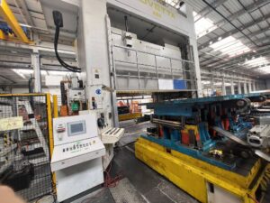 Blechumformung Presse Aida S4-20000/5500x2500/LD-ET3 - 2000 ton (ID:76379) - Dabrox.com