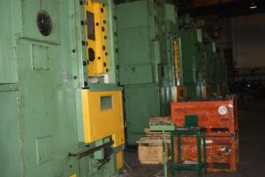 Kaltextrusion Presse Barnaul KB0036 - 400 ton (ID:S85655) - Dabrox.com