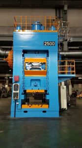 Kniehebelpresse TMP Voronezh - 2500 ton