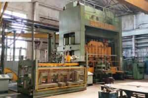 Blechumformung Presse Schuler - 1500 ton