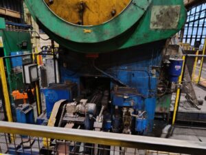 Schmiedepresse Komatsu CAH2000 - 2000 ton (ID:76397) - Dabrox.com