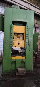 Kniehebelpresse Barnaul K8340 - 1000 ton (ID:76368) - Dabrox.com
