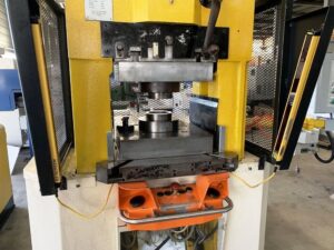 Kniehebelpresse Grabener GK 360 - 360 ton (ID:75788) - Dabrox.com