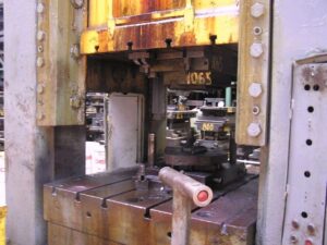 Abgratpresse Erfurt PKZe 1250 - 1250 ton (ID:75347) - Dabrox.com