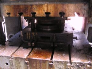 Abgratpresse Erfurt PKZe 1250 - 1250 ton (ID:75347) - Dabrox.com