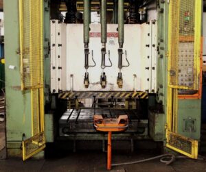 Mechanische Presse Rovetta S2-400-1600-1220 - 400 ton (ID:75790) - Dabrox.com