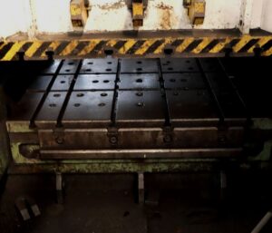 Mechanische Presse Rovetta S2-400-1600-1220 - 400 ton (ID:75790) - Dabrox.com
