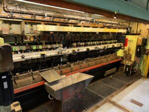 Blechumformung Presse Weingarten S1700.12.33.1 - 1700 ton (ID:76174) - Dabrox.com