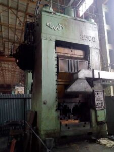 Kniehebelpresse TMP Voronezh - 2500 ton