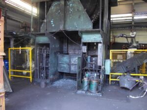 Schmiedepresse Smeral LZK 4000 A - 4000 ton (ID:S85971) - Dabrox.com