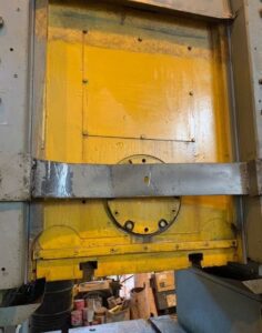 Kniehebelpresse Barnaul KB8340 - 1000 ton (ID:75816) - Dabrox.com