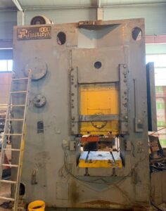 Kniehebelpresse Barnaul KB8340 - 1000 ton (ID:75816) - Dabrox.com
