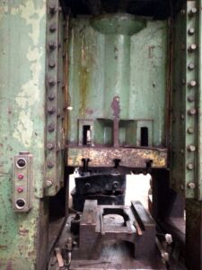 Abgratpresse TMP Voronezh K9538 - 630 ton (ID:75390) - Dabrox.com