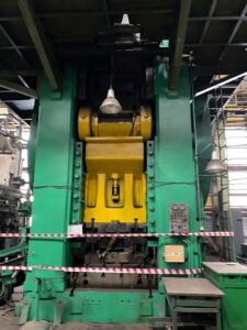 Kniehebelpresse - 4000 ton (ID:76101) - Dabrox.com
