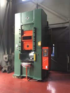 Kaltextrusion Presse Barnaul K0034 - 250 ton (ID:S78539) - Dabrox.com