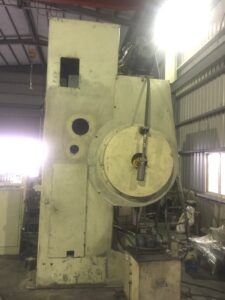 Kniehebelpresse Barnaul K8340 - 1000 ton (ID:S78564) - Dabrox.com