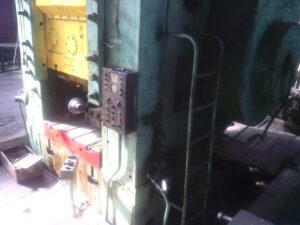 Kniehebelpresse TMP Voronezh K8344 - 2500 ton (ID:S78571) - Dabrox.com