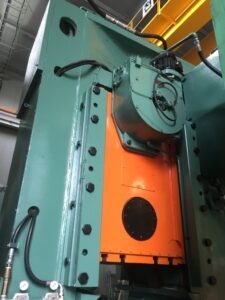 Kniehebelpresse Barnaul KB8342 - 1600 ton (ID:S78579) - Dabrox.com