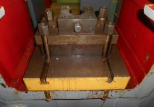 Kniehebelpresse Kuzlitmash KB8334 - 250 ton (ID:76000) - Dabrox.com