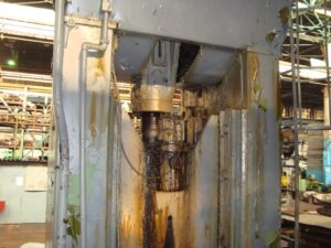 Abgratpresse Erfurt PKZ 800/1000 - 800 ton (ID:75540) - Dabrox.com