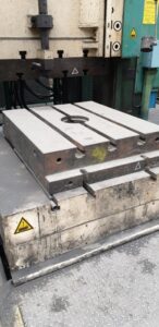 Hydraulikpresse Cosmo 1000 MT - 1000 ton (ID:75830) - Dabrox.com