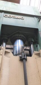 Hydraulikpresse Cosmo 1000 MT - 1000 ton (ID:75830) - Dabrox.com