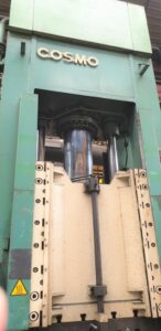 Hydraulikpresse Cosmo 1000 MT - 1000 ton (ID:75830) - Dabrox.com