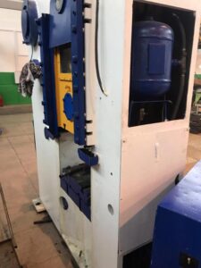 Kniehebelpresse Kuzlitmash KB8336 - 400 ton (ID:75825) - Dabrox.com