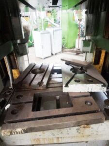 Abgratpresse KarpatPressMash KG9534 - 250 ton (ID:75565) - Dabrox.com
