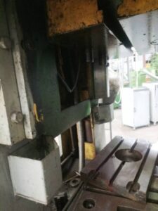 Abgratpresse KarpatPressMash KG9534 - 250 ton (ID:75565) - Dabrox.com