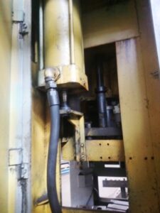 Abgratpresse KarpatPressMash KG9534 - 250 ton (ID:75565) - Dabrox.com