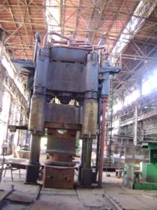 Hydraulikpresse Dnepropress - 2000 ton