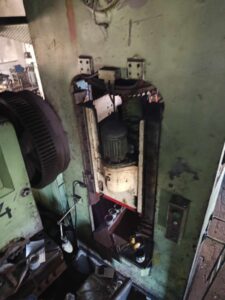 Abgratpresse Zdas LU 250/800 - 250 ton (ID:76260) - Dabrox.com