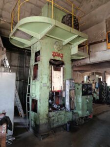 Abgratpresse Zdas - 250 ton