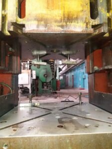 Abgratpresse Zdas LU 250/800 - 250 ton (ID:S88970) - Dabrox.com