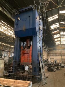 Abgratpresse Erfurt  - 1250 ton