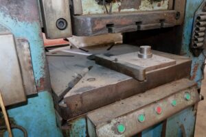 Abgratpresse Smeral LKR 200/80 - 200 ton (ID:75900) - Dabrox.com