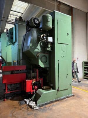Kniehebelpresse Barnaul K8340 - 1000 ton (Foto 6)