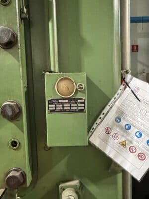 Kniehebelpresse Barnaul K8340 - 1000 ton (Foto 12)