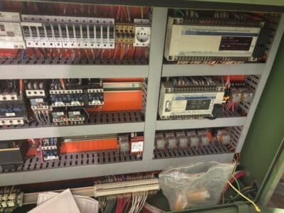 Kniehebelpresse Barnaul KB8336 - 400 ton (Foto 1)