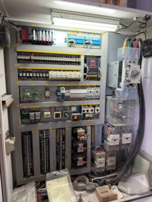 Kaltumformpresse Chin Fong KP-1000 - 1000 ton (Foto 3)