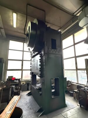 Mechanische Presse Ravne KES 630 - 630 ton (Foto 3)